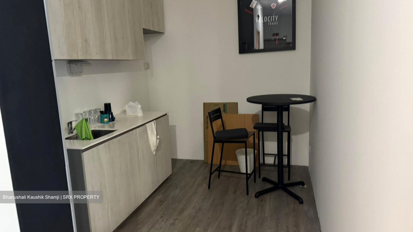 Robinson Square (D1), Office #463993041